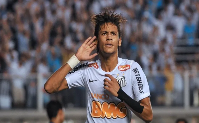 Thuở thiếu thời rực rỡ và ngẫu hứng của "thần đồng" Neymar trong màu áo Santos FC.