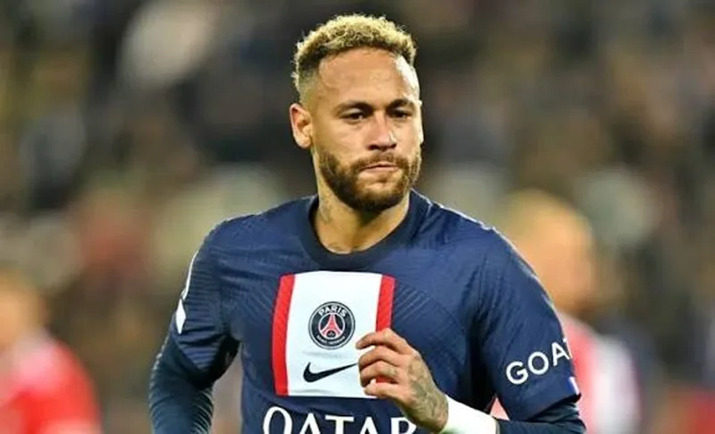 Siêu sao người Brazil trong màu áo PSG – bản hợp đồng thế kỷ chưa từng có tiền lệ.