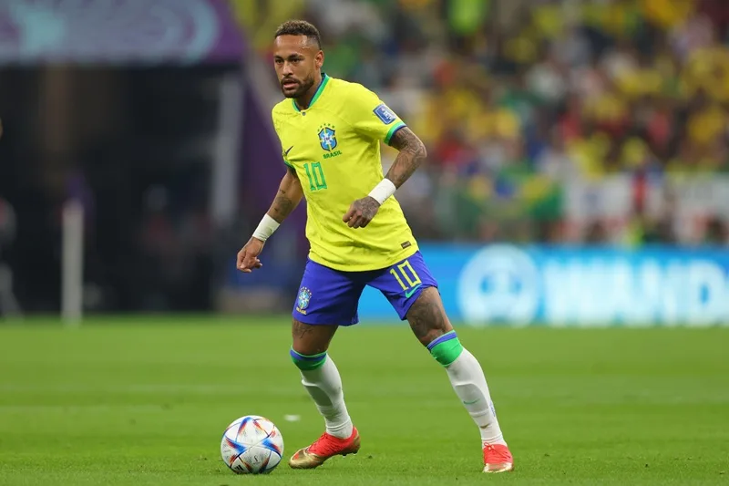 Neymar chính thức vượt qua kỷ lục của "Vua bóng đá" Pelé để trở thành chân sút vĩ đại nhất lịch sử ĐT Brazil.
