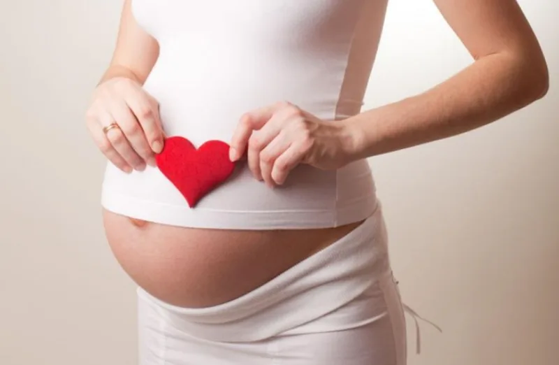 à bầu nên ưu tiên sử dụng canxi hữu cơ để dễ hấp thu, hạn chế nóng trong và táo bón.